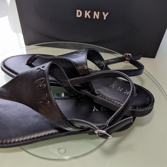 DKNY solar sandals, NWOT size 9 - Picture 4 of 16